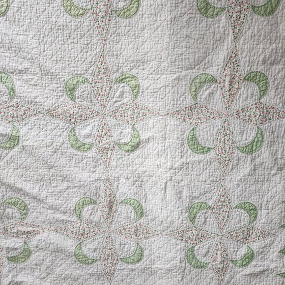 HANDMADE 1938 Clover Moon and‎ Star Quilt Scalloped Edge Floral 84 x 71in - Picture 15 of 16
